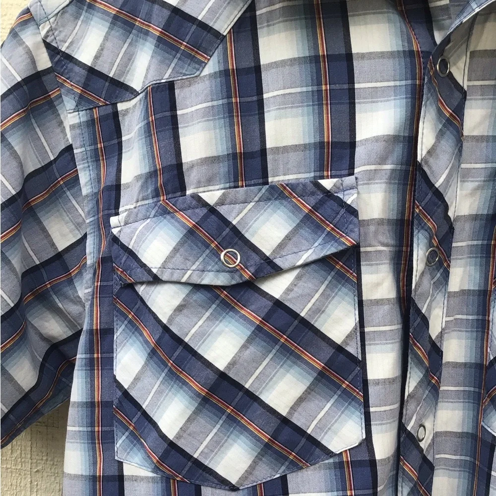 Y2K vintage western style skater vibe short sleeve snap button front Plaid Shirt